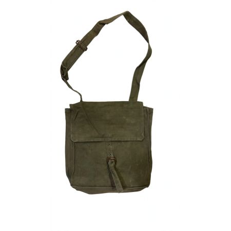 BOLSA BANDOLERA EJÉRCITO ESPAÑOL COLOR VERDE (CON MANCHAS DE OXIDO DE LOS HERRAJES)
