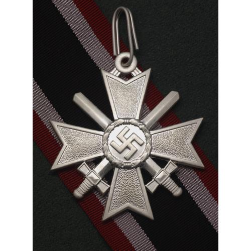 Cruz de Caballero al Mérito de Guerra con Espadas